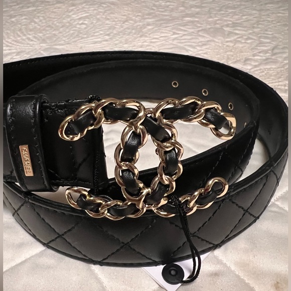 CHANEL Accessories - CHANEL BLACK QUILTED NEW CC LOGO GOLD BUCKLE BELT SIZE 80